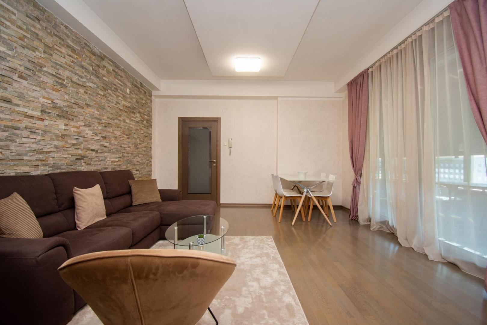 Maxim Compass Apartment 波德戈里察 外观 照片