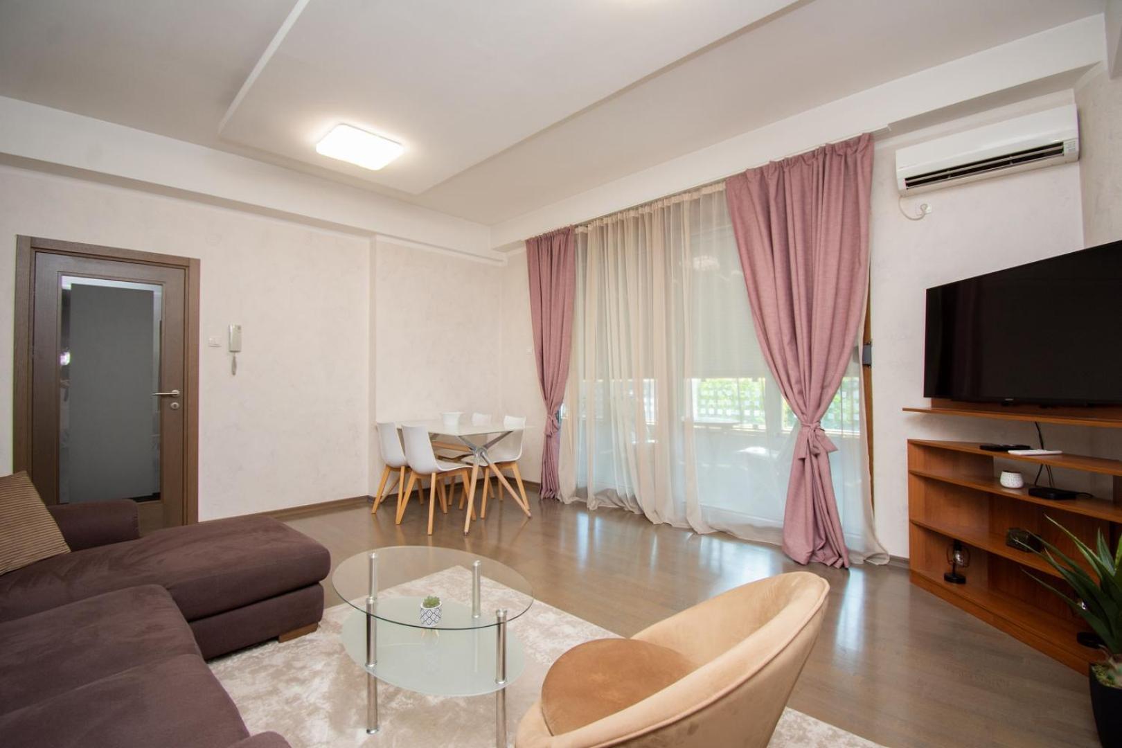 Maxim Compass Apartment 波德戈里察 外观 照片
