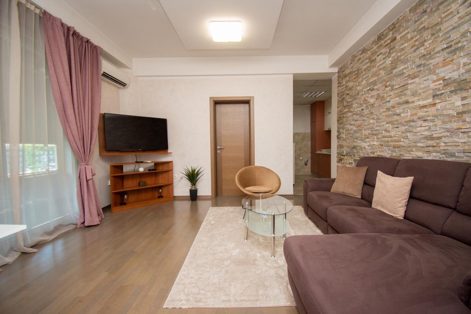 Maxim Compass Apartment 波德戈里察 外观 照片
